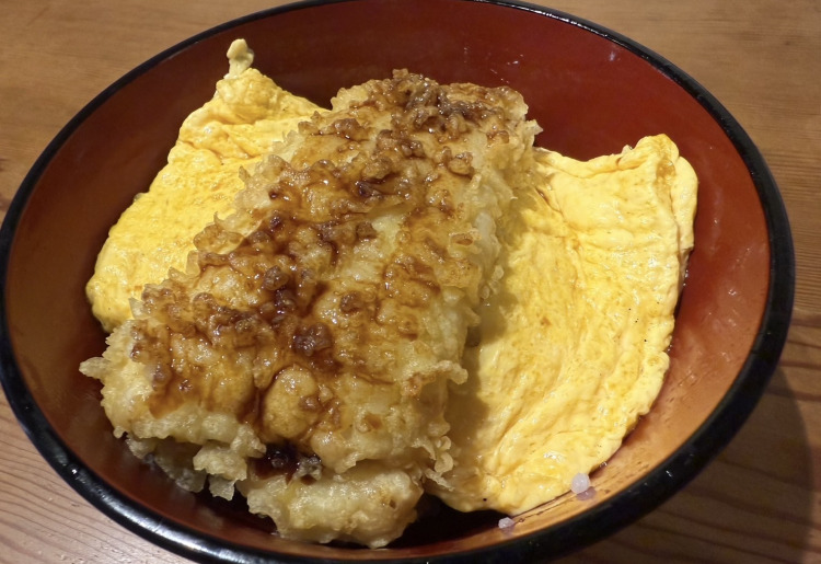 ▼京だし巻き丼　淡路島産 鱧天ぷらのせ